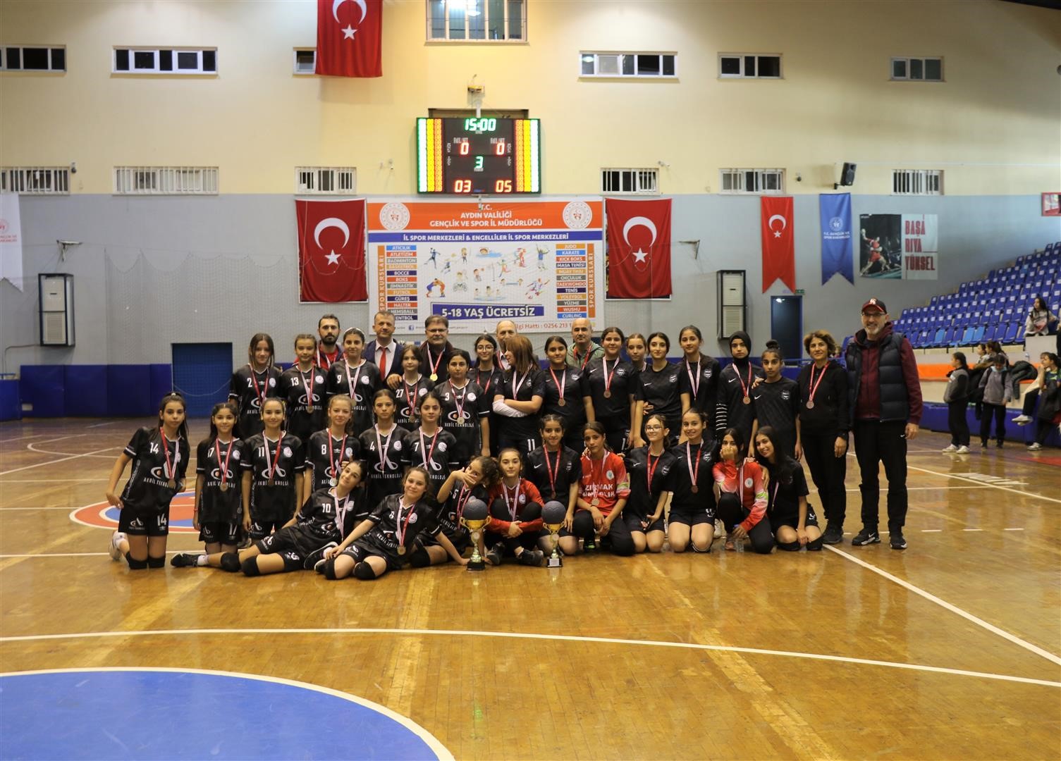 Aydın’da Okullar Arası Hentbol Turnuvası sona erdi