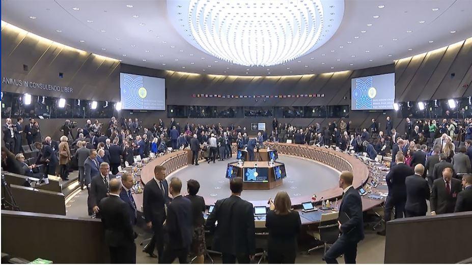 NATO bir ilke imza attı, Ukrayna Konseyi dışişleri bakanları seviyesinde ilk kez toplandı