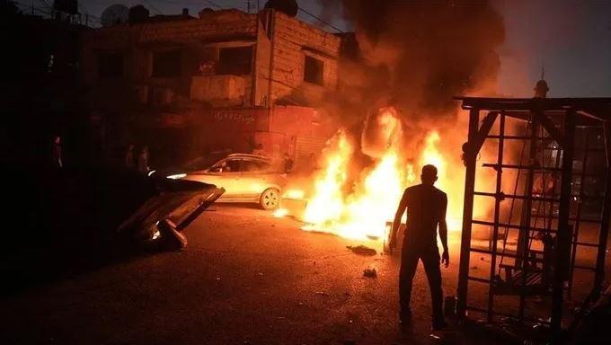 Gazze'te ateşkes sürerken Batı Şeria karıştı! Kuşatmalar başladı