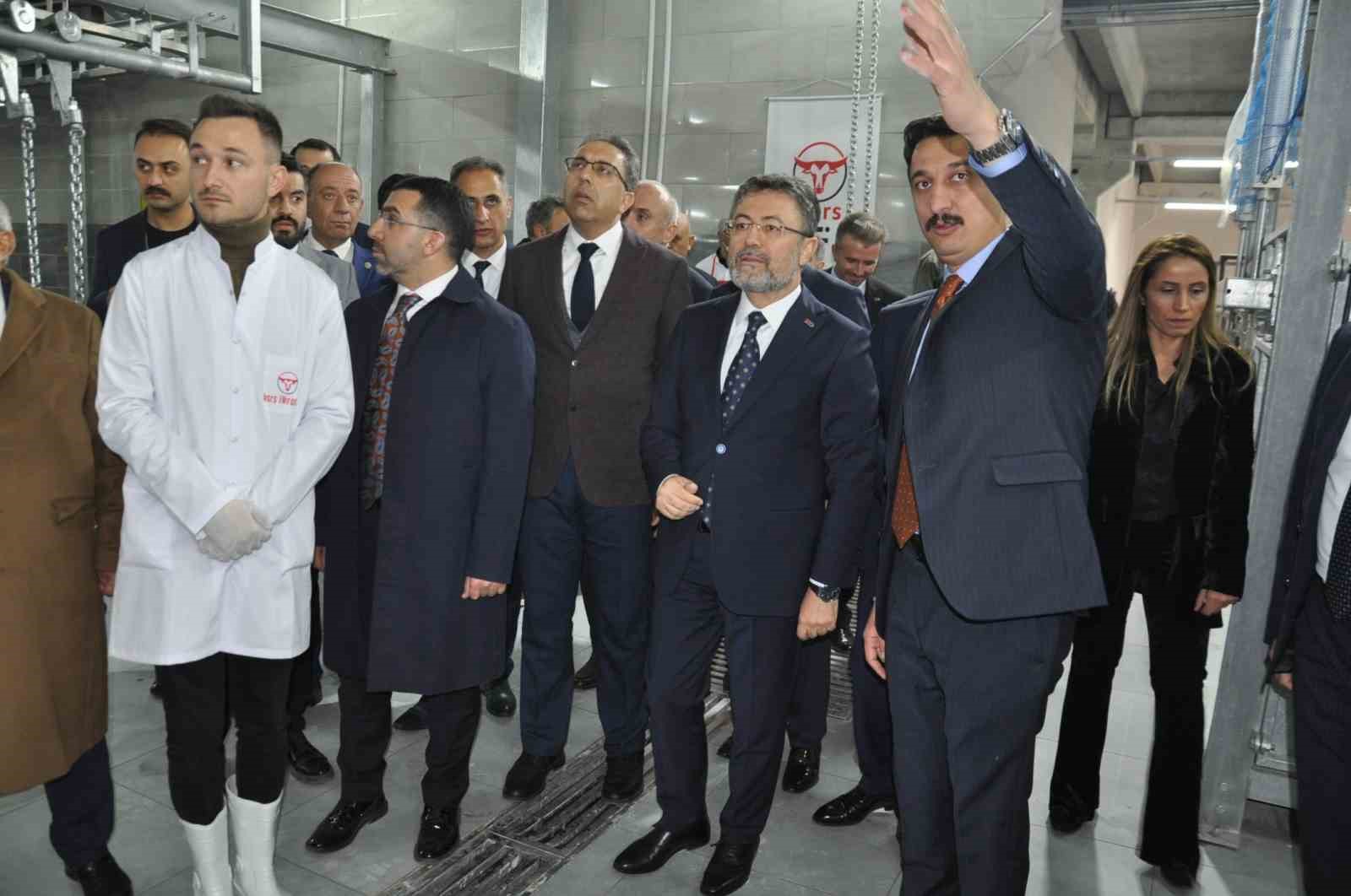 Bakan Yumaklı Kars’ta 100 milyonluk tesisin açılışını yaptı