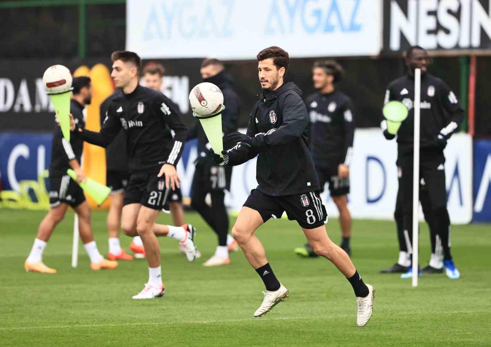 Beşiktaş, kondisyon ve taktik çalıştı