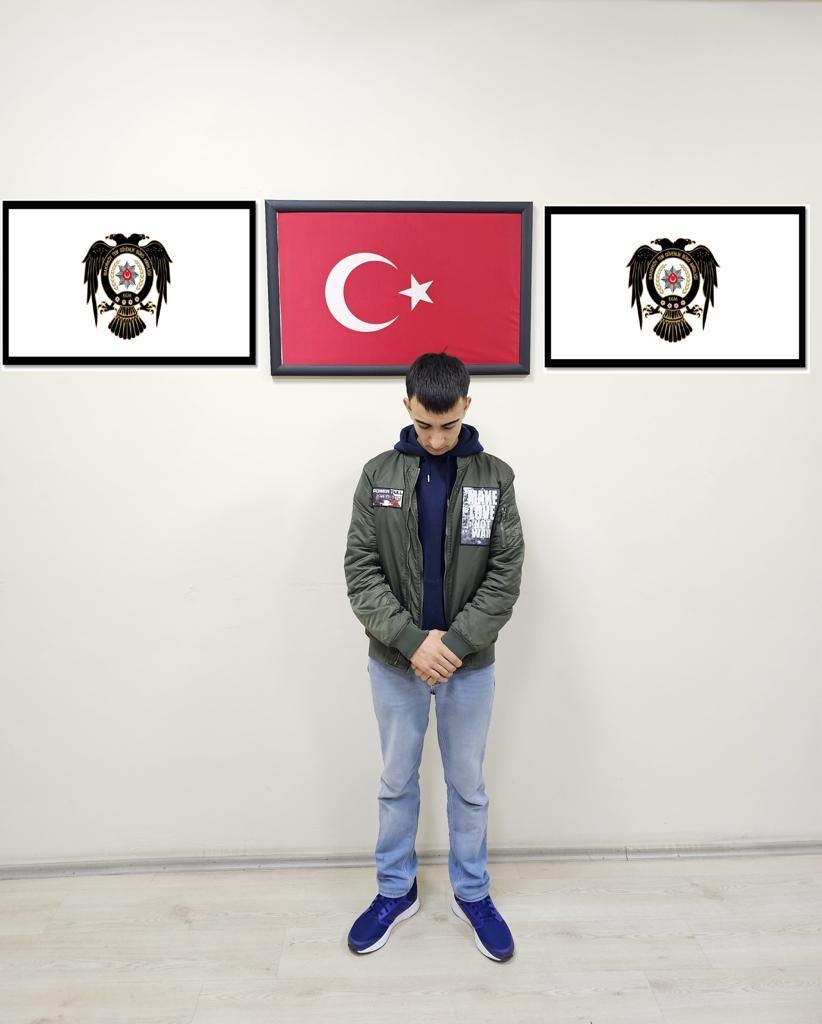Sosyal medya üzerinden Türk ordusuna hakaret eden kişi yakalandı