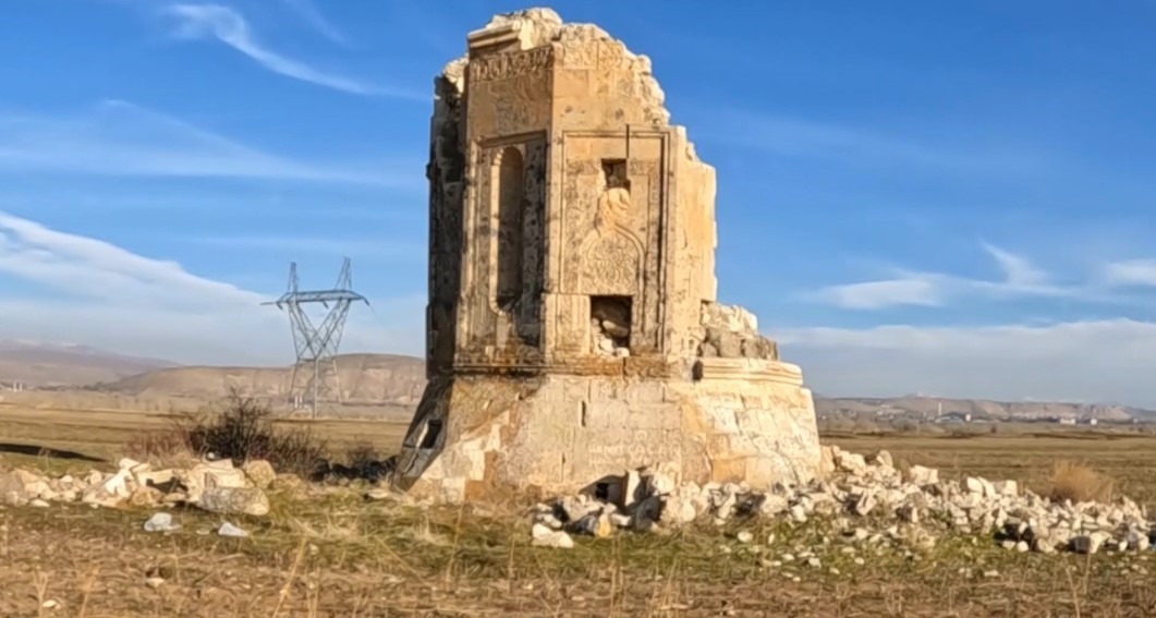 Kara Yusuf Bey Kümbeti aslına uygun şekilde restore edilecek