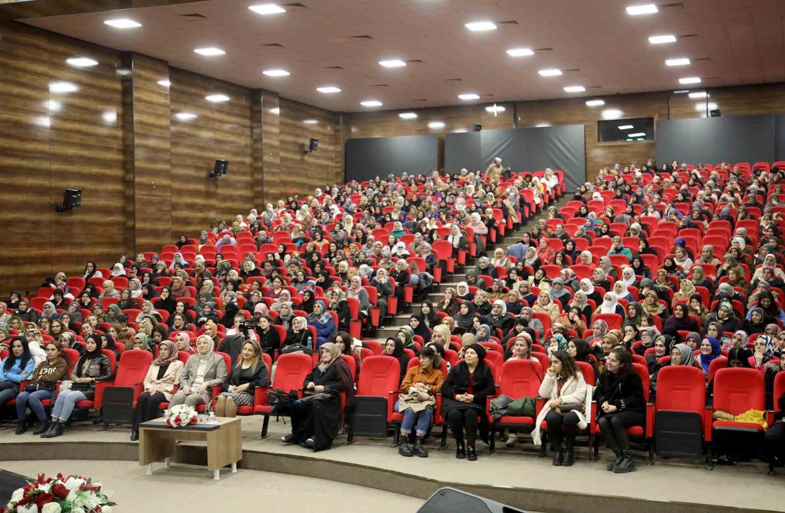 Van’da ‘Çocuk İstismarının Önlenmesinde Ailenin Rolü’ söyleşi düzenlendi