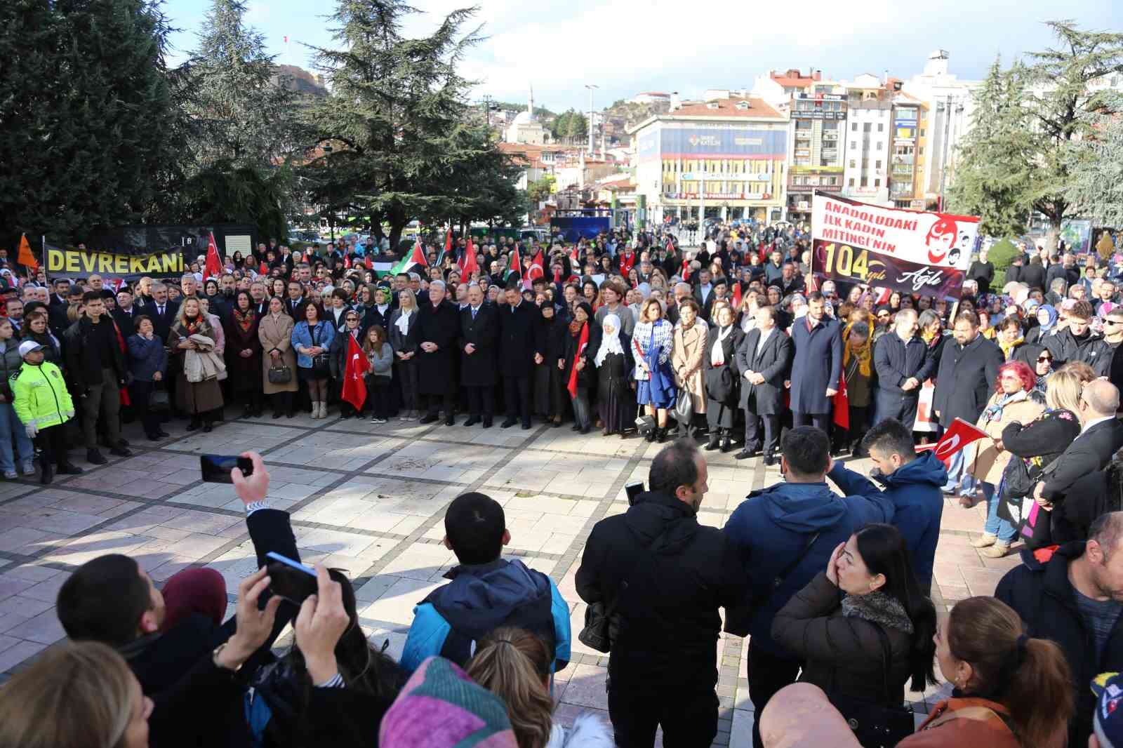 Anadolu’nun işgaline karşı tek yürek olan kadınların Milli Mücadele ruhu 104 yıl sonra yaşatıldı