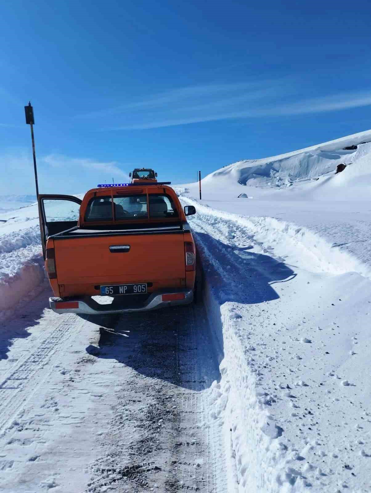 Van’da karla mücadele çalışmaları