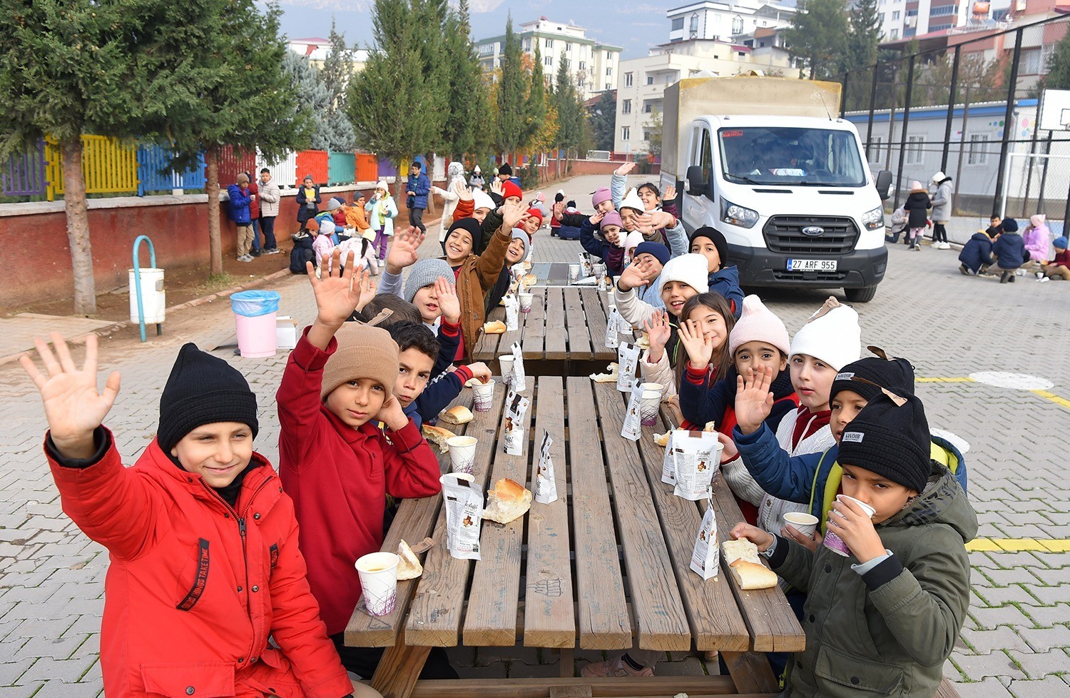 Kahramanmaraş’ta öğrencilere çorba ikramı