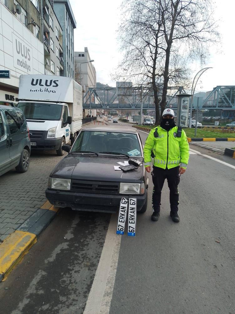 Sahte plakayla trafiğe çıktı; 40 bin lira ceza yedi