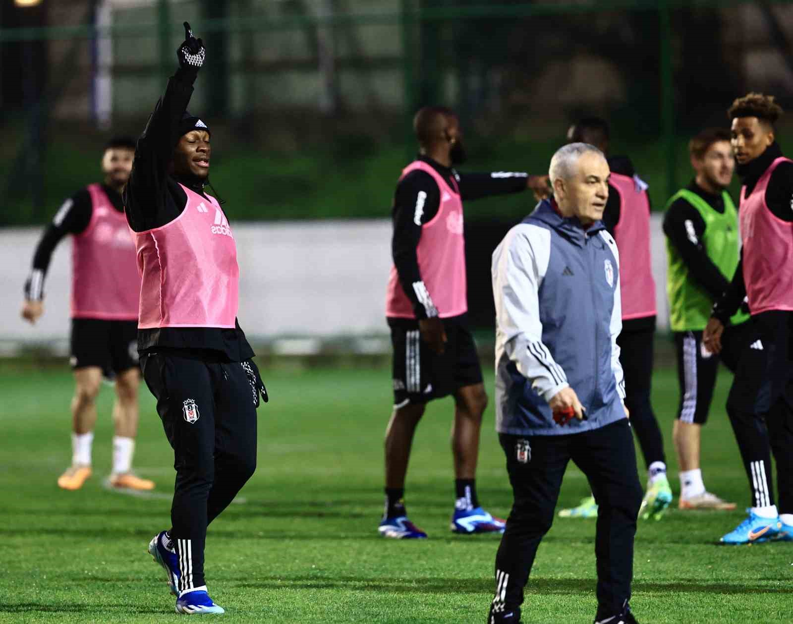 Beşiktaş’ta, Fenerbahçe maçı hazırlıkları başladı