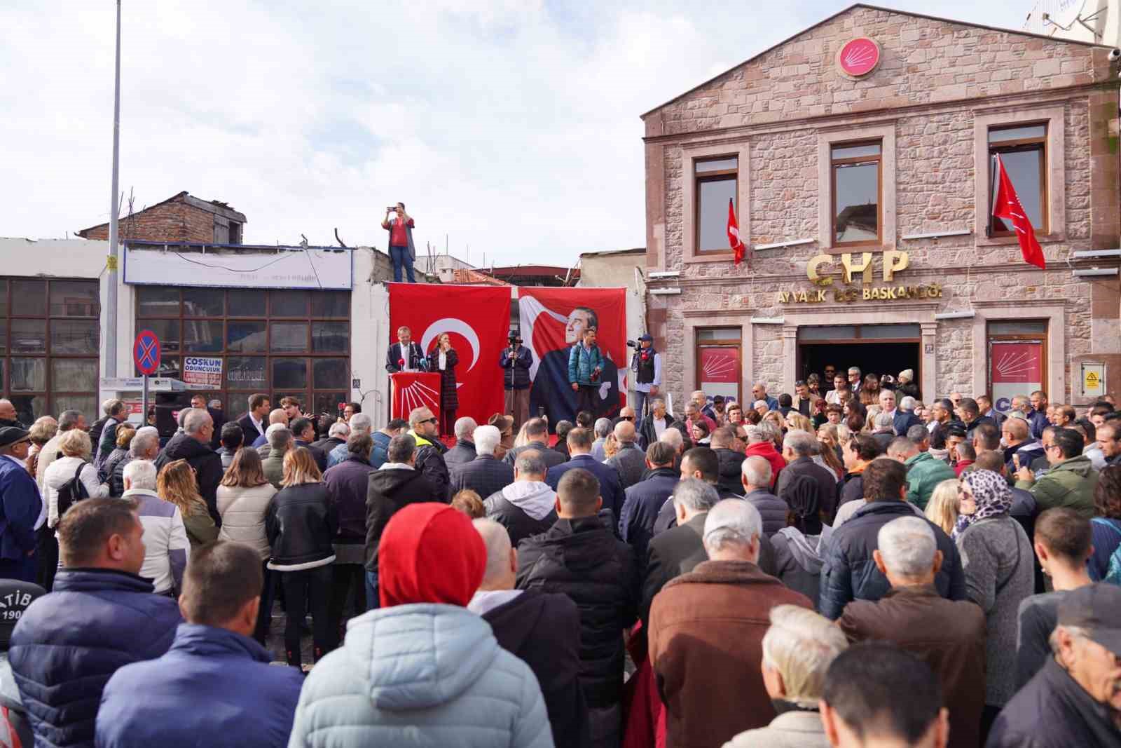 Ayvalık Belediye Başkanı Mesut Ergin sahaya indi