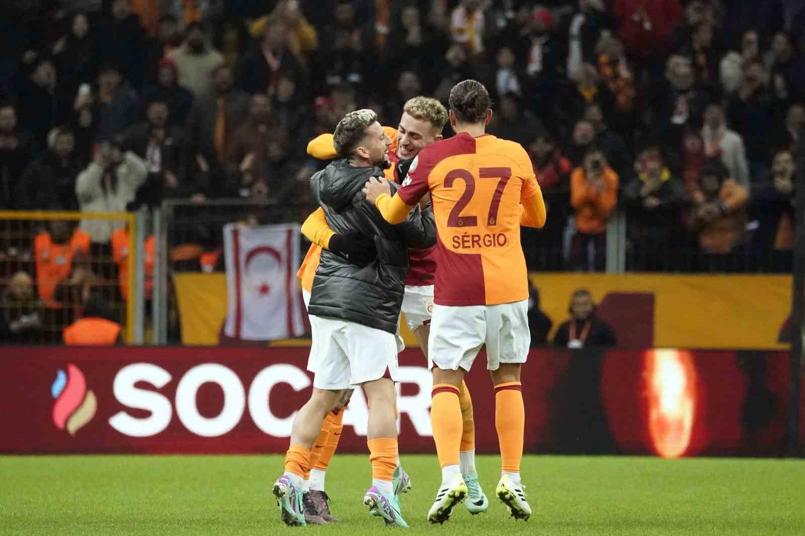 Trendyol Süper Lig: Galatasaray: 3 - Adana Demirspor: 1 (Maç sonucu)