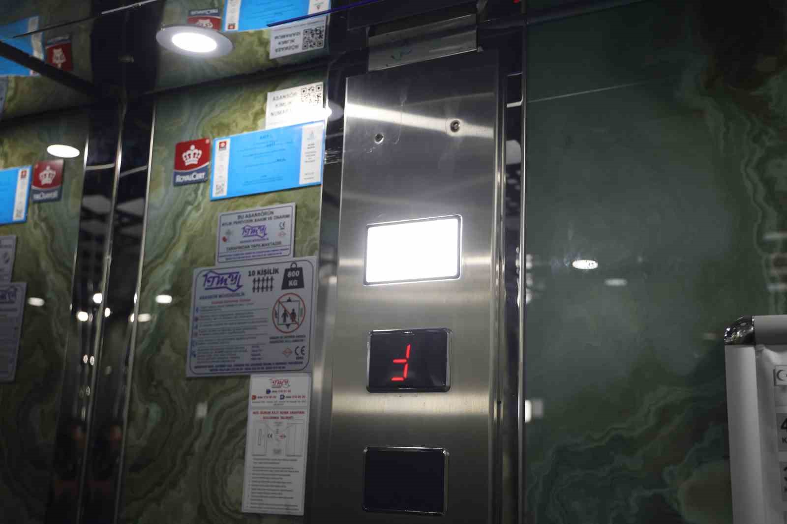 Uzmanlar uyardı: “Kırmızı etiketli asansörleri kullanmayın, kullandırmayın”