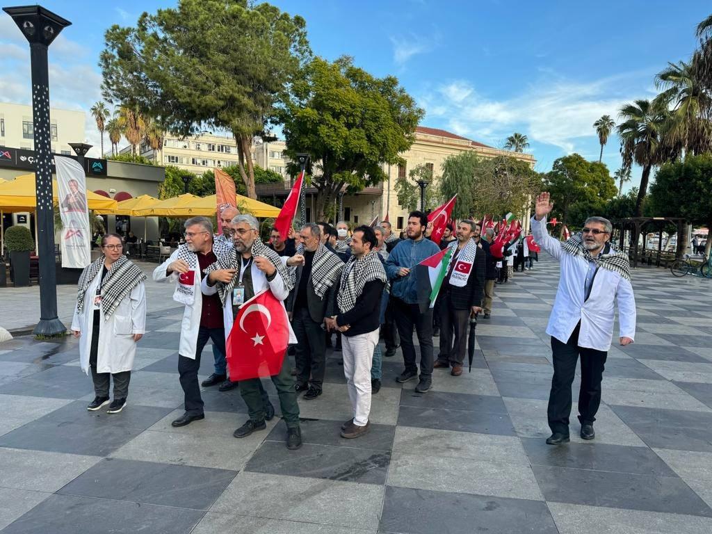 Hekimlerden İsrail'e protesto! İnsanlık adına 