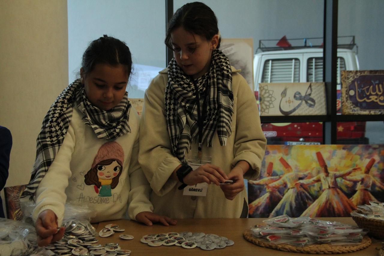 Filistinli Kadınlarla Dayanışma İnisiyatifinden Gazze müzayedesi