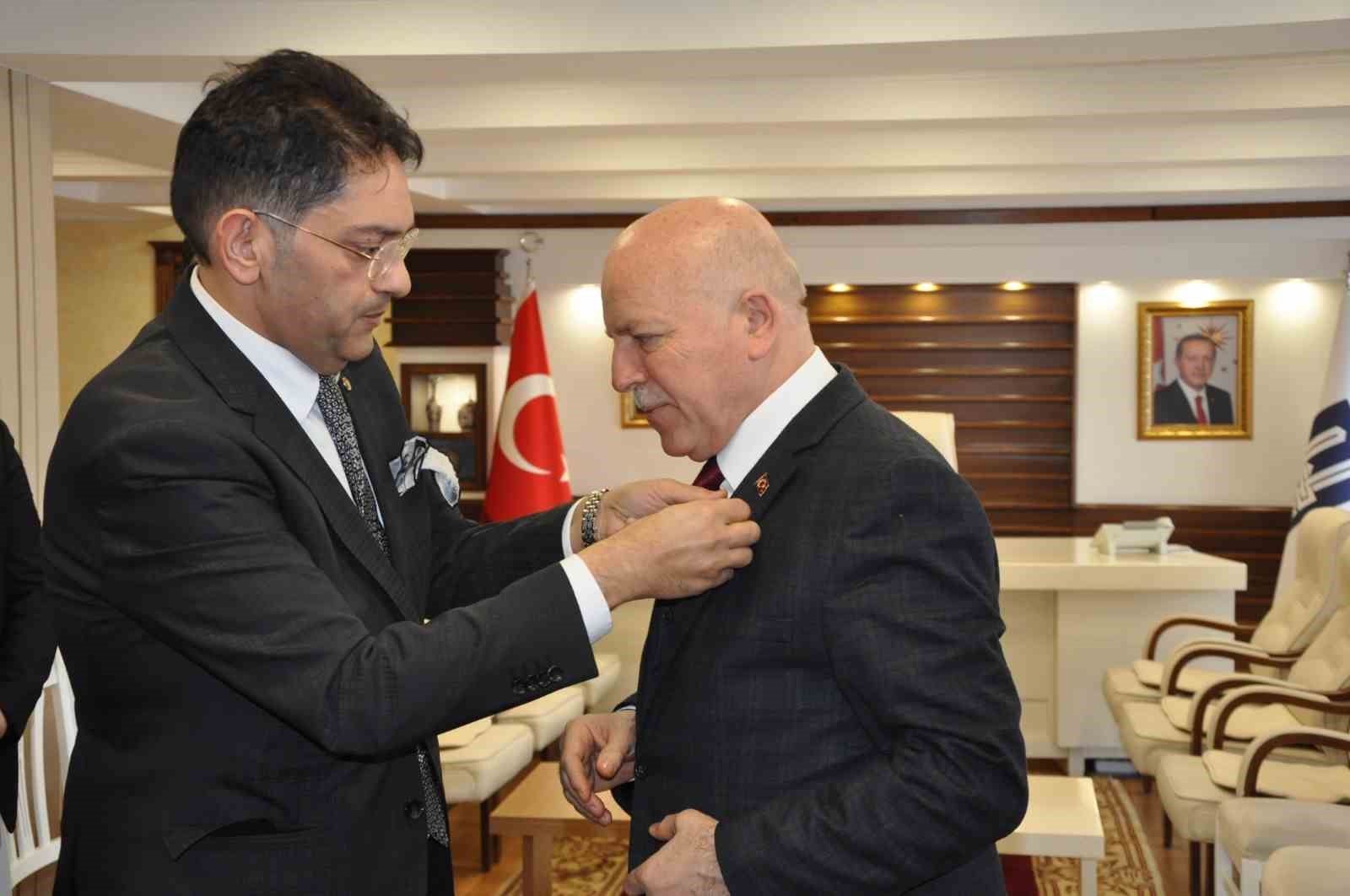 Erzurum Ticaret Borsası yönetiminden Başkan Sekmen’e ziyaret