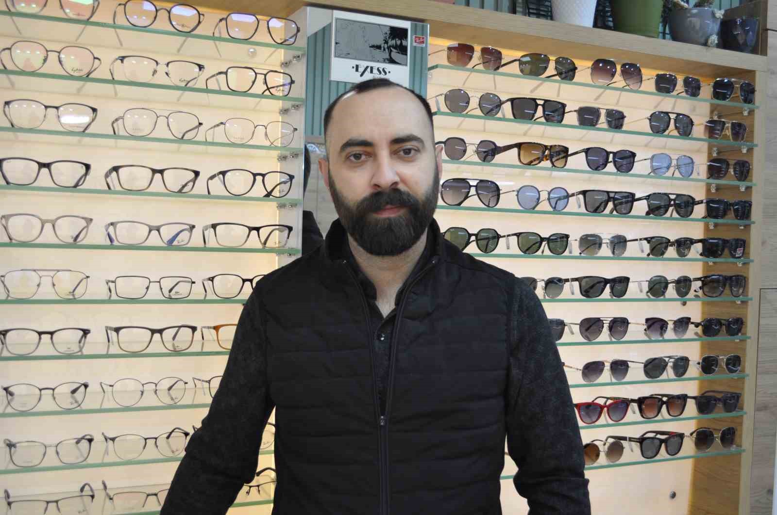 Kış mevsiminde gözlüklerin buğu yapmasıyla lens kullanımı arttı