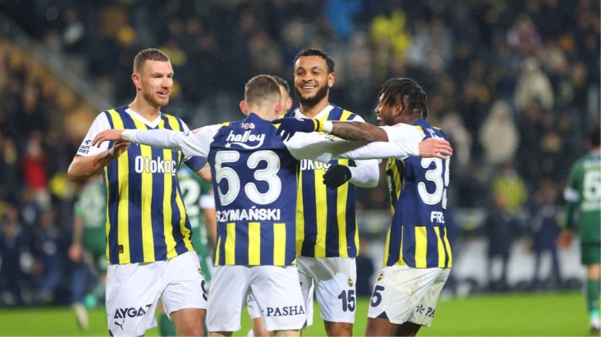 Kadıköy'de Dzeko'nun gecesi! Fenerbahçe Konyaspor'u 7-1 yendi