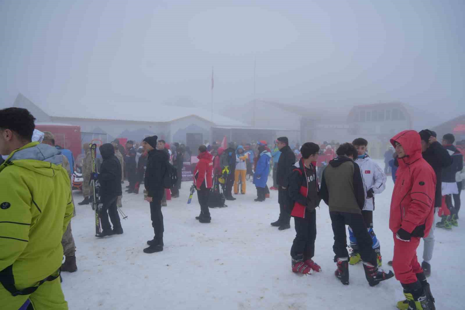 Kayak merkezinde sis görsel şölen oluşturdu