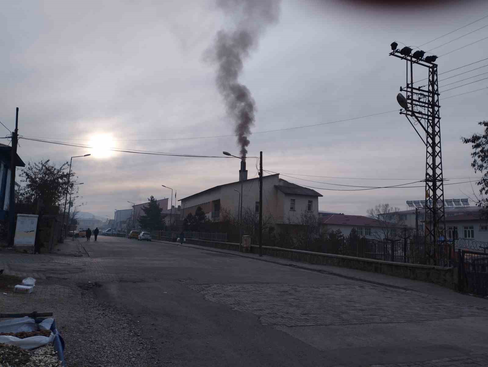 Varto’da hava kirliliği arttı, vatandaşlar doğal gaz istiyor