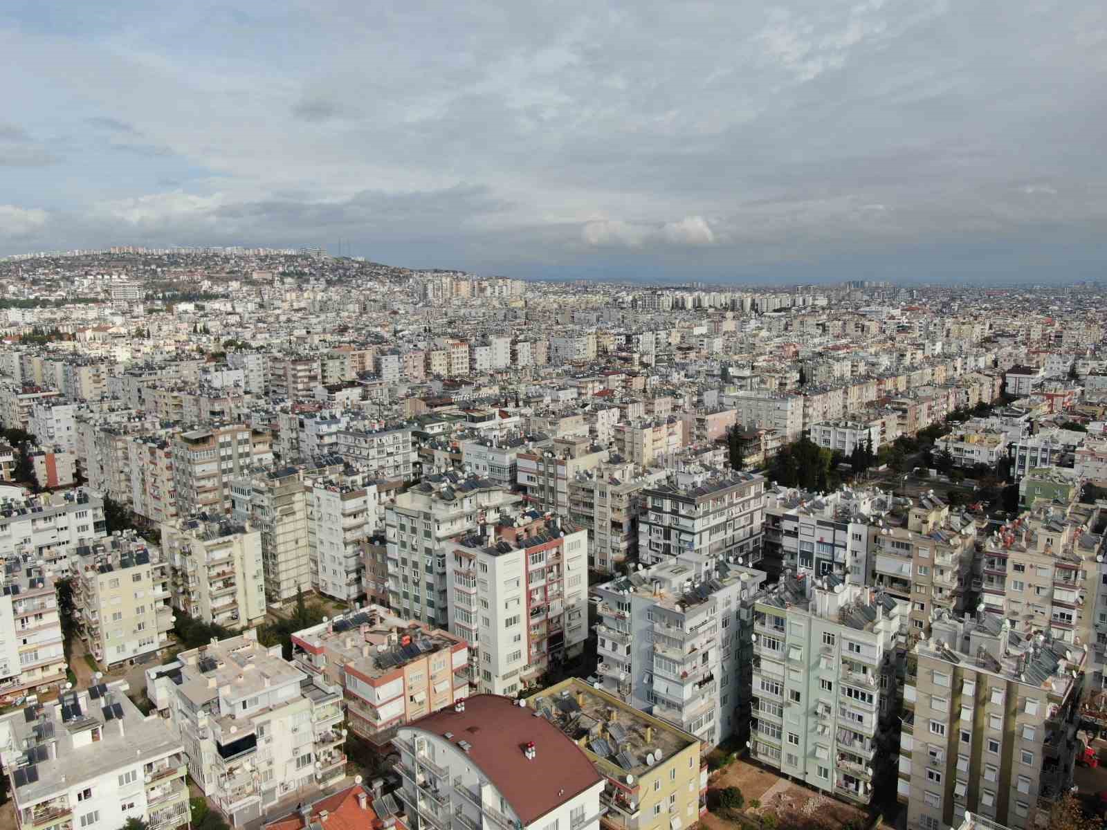 Konut satışlarının yüzde 40’a yakın düştüğü Antalya’da tersine göç başladı