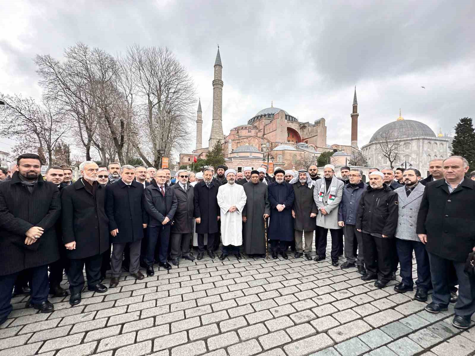 Diyanet İşleri Başkanı Erbaş: “Zulmü durdurmak Müslüman’ın vicdani görevidir”