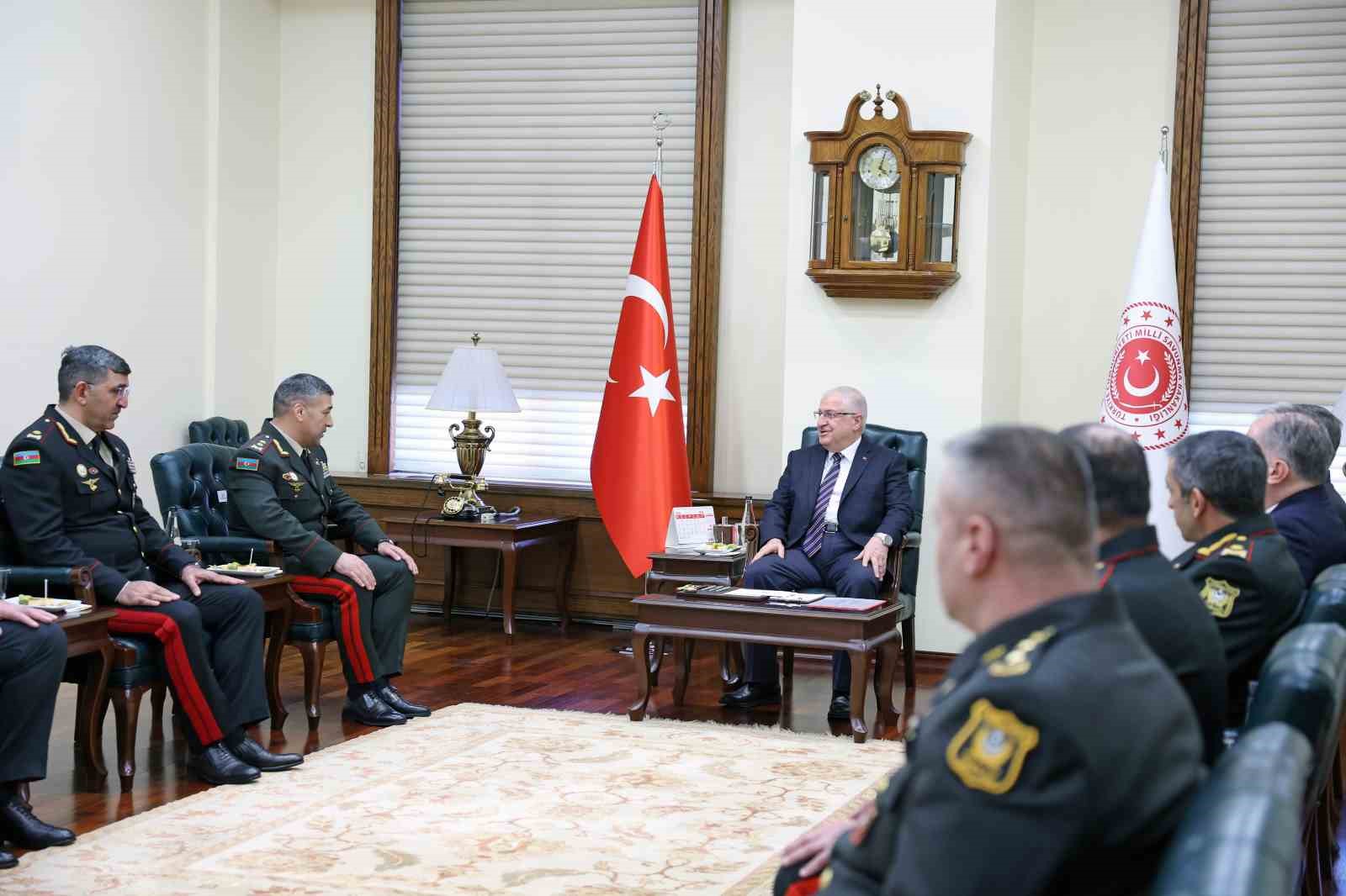 Bakan Güler, Azerbaycan Silahlı Kuvvetlerinde görevli generalleri kabul etti