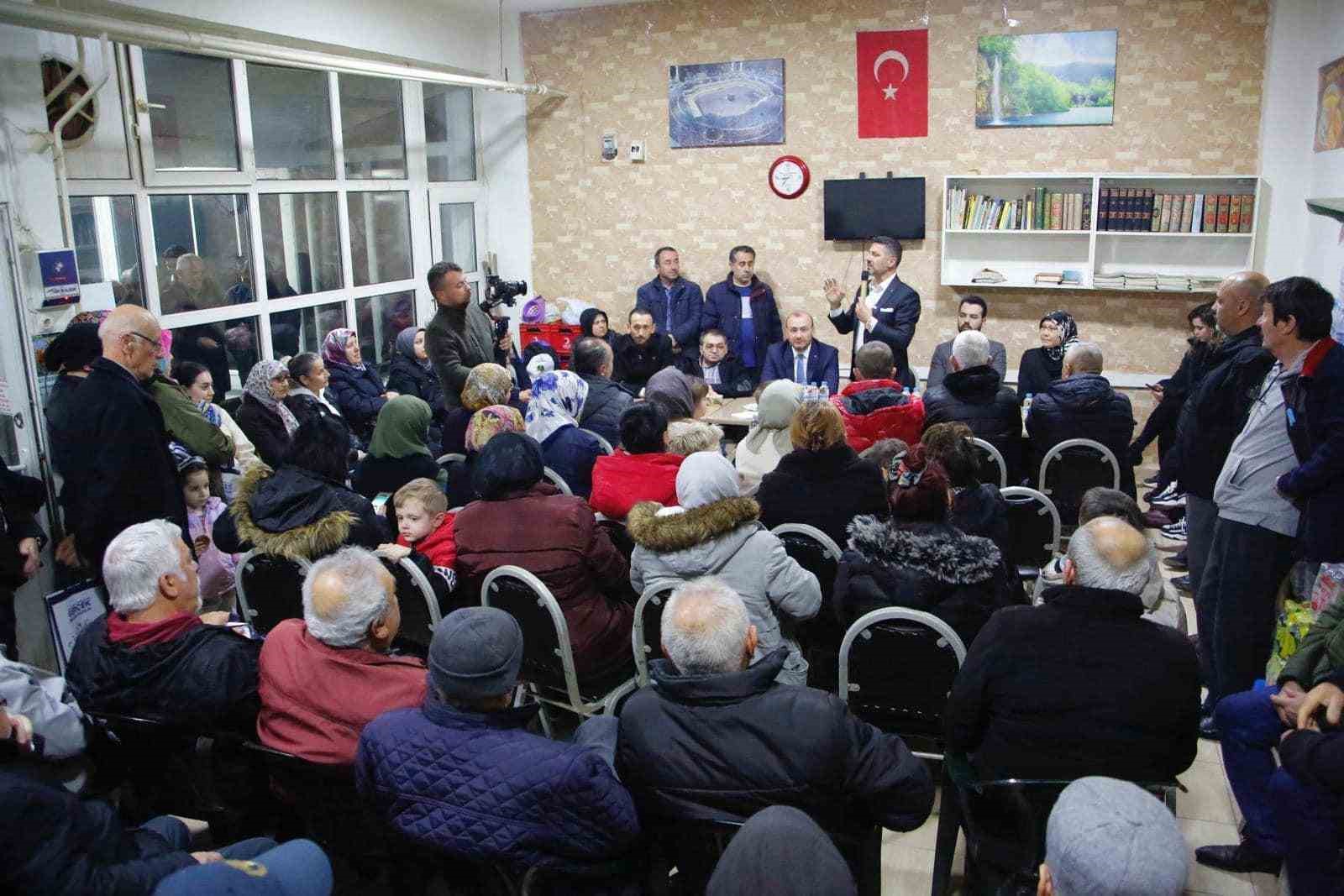 Vatandaşlardan Başkan Yüzügüllü’ye sevgi gösterisi