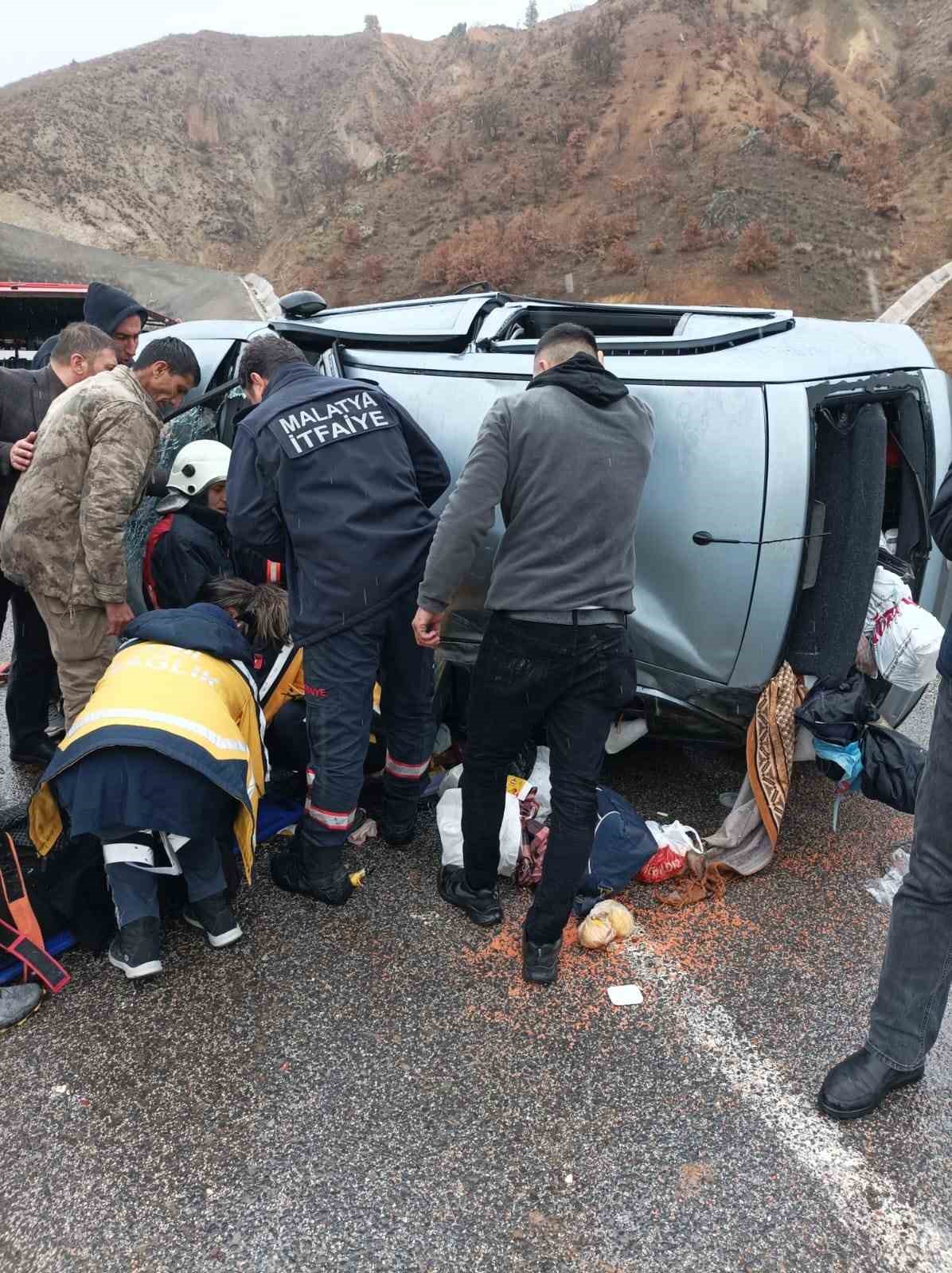 Malatya’da 3 ayrı trafik kazasında 7 kişi yaralandı
