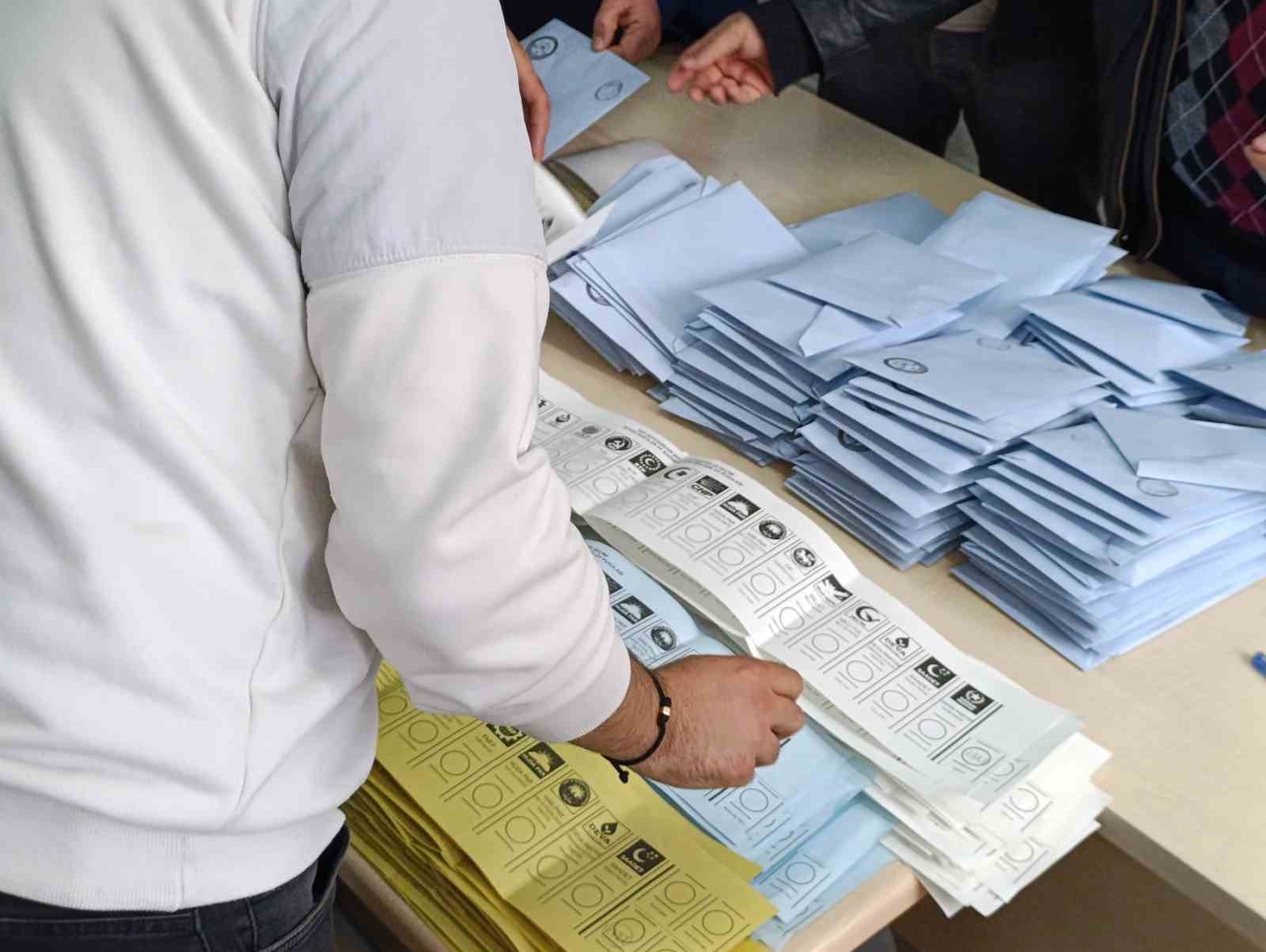 Van’da oy sayım işlemleri başladı