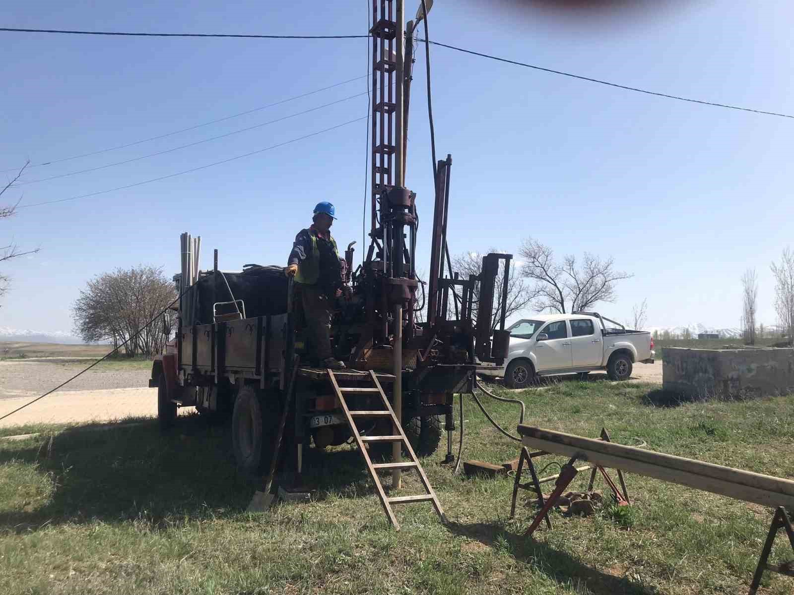 Başkale’de jeolojik-jeoteknik etüt çalışmaları başladı