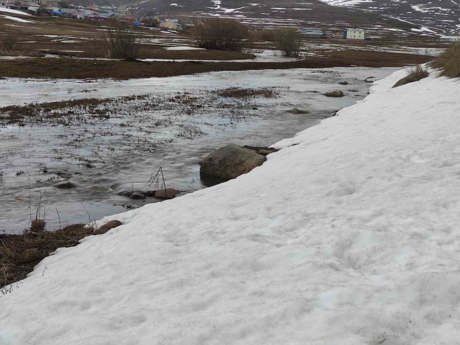 Ardahan’da bahar ve kış bir arada