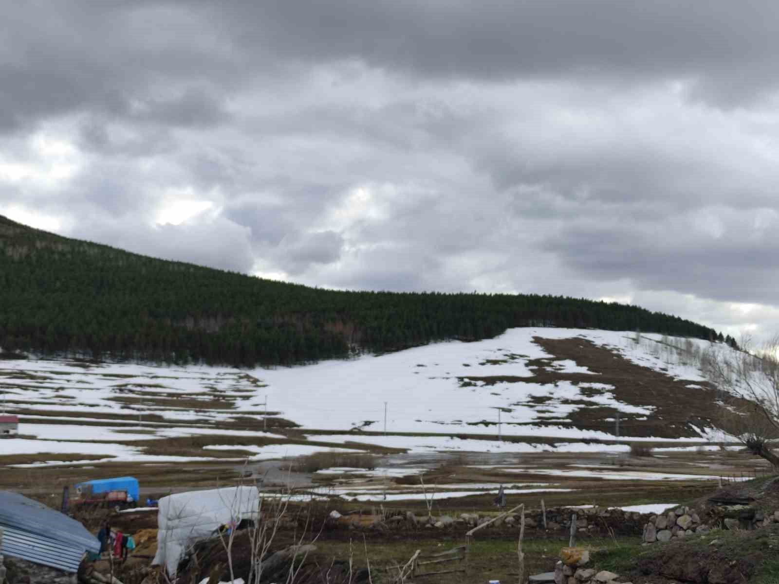 Ardahan’da bahar ve kış bir arada