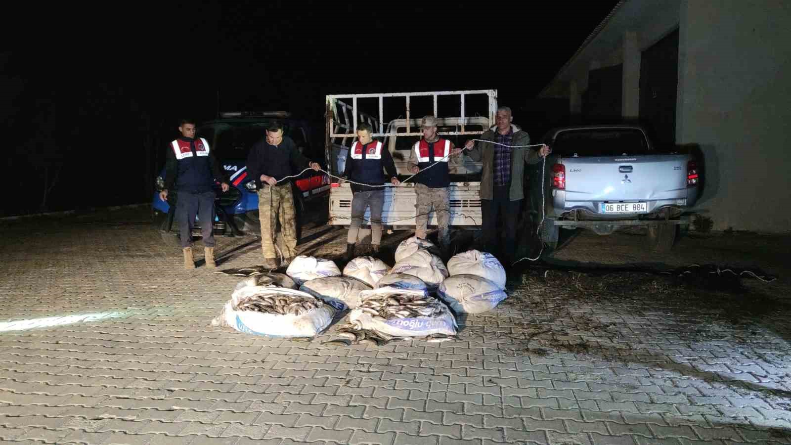 Van’da 1 ton 800 kilo kaçak avlanılan inci kefali ele geçirildi