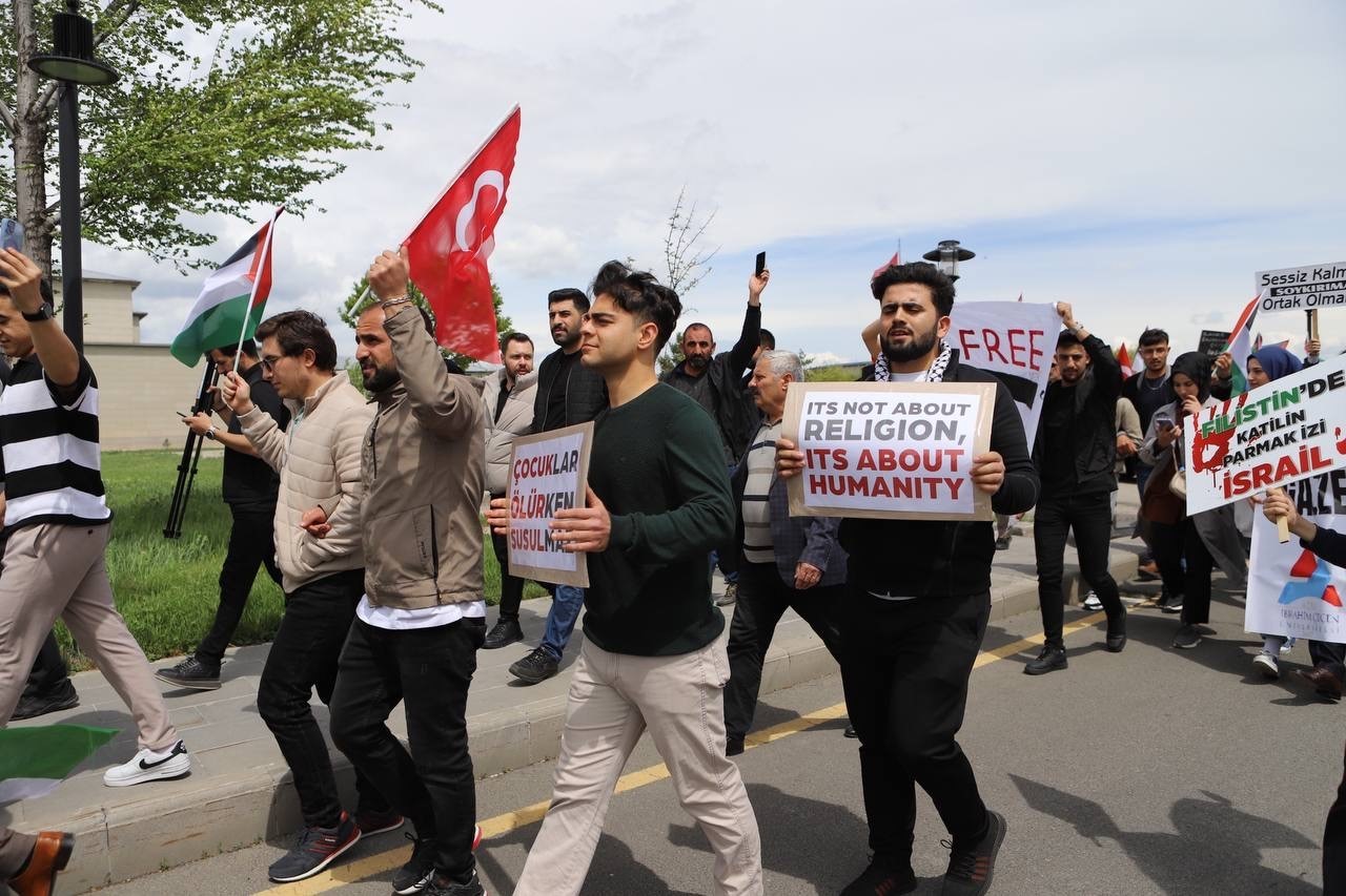 Ağrı’da Filistin’e destek yürüyüşü yapıldı