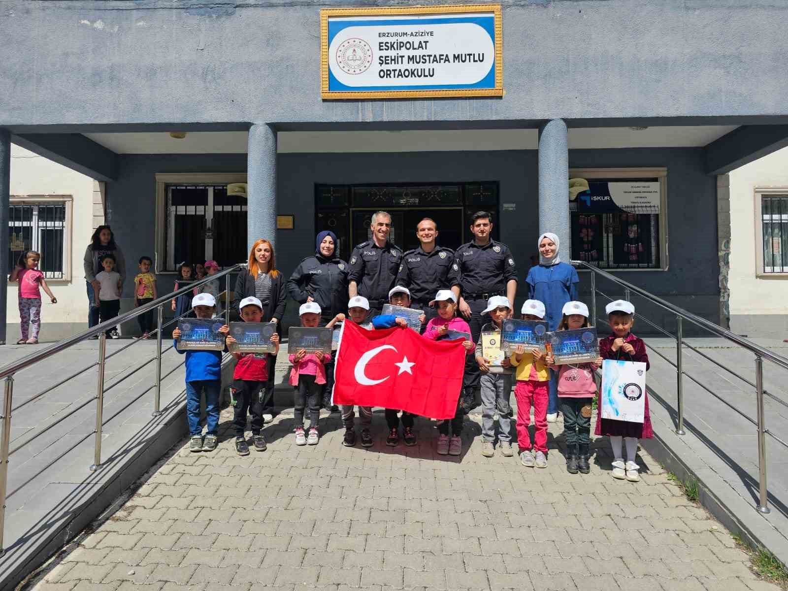 Esmanur’un mektubunu cevapsız bırakmadılar