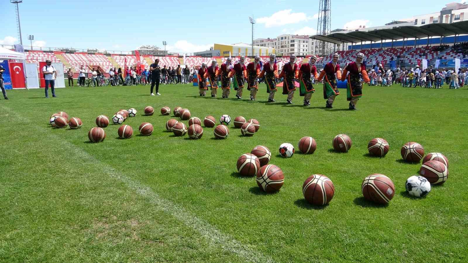 Spor Van projesinin kapanış töreni yapıldı