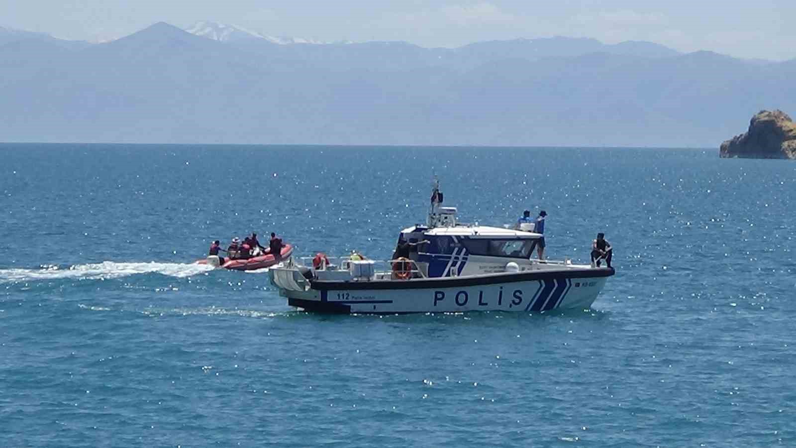 Van Gölü’nde kaybolan şahısı arama çalışmalarında 7’nci gün