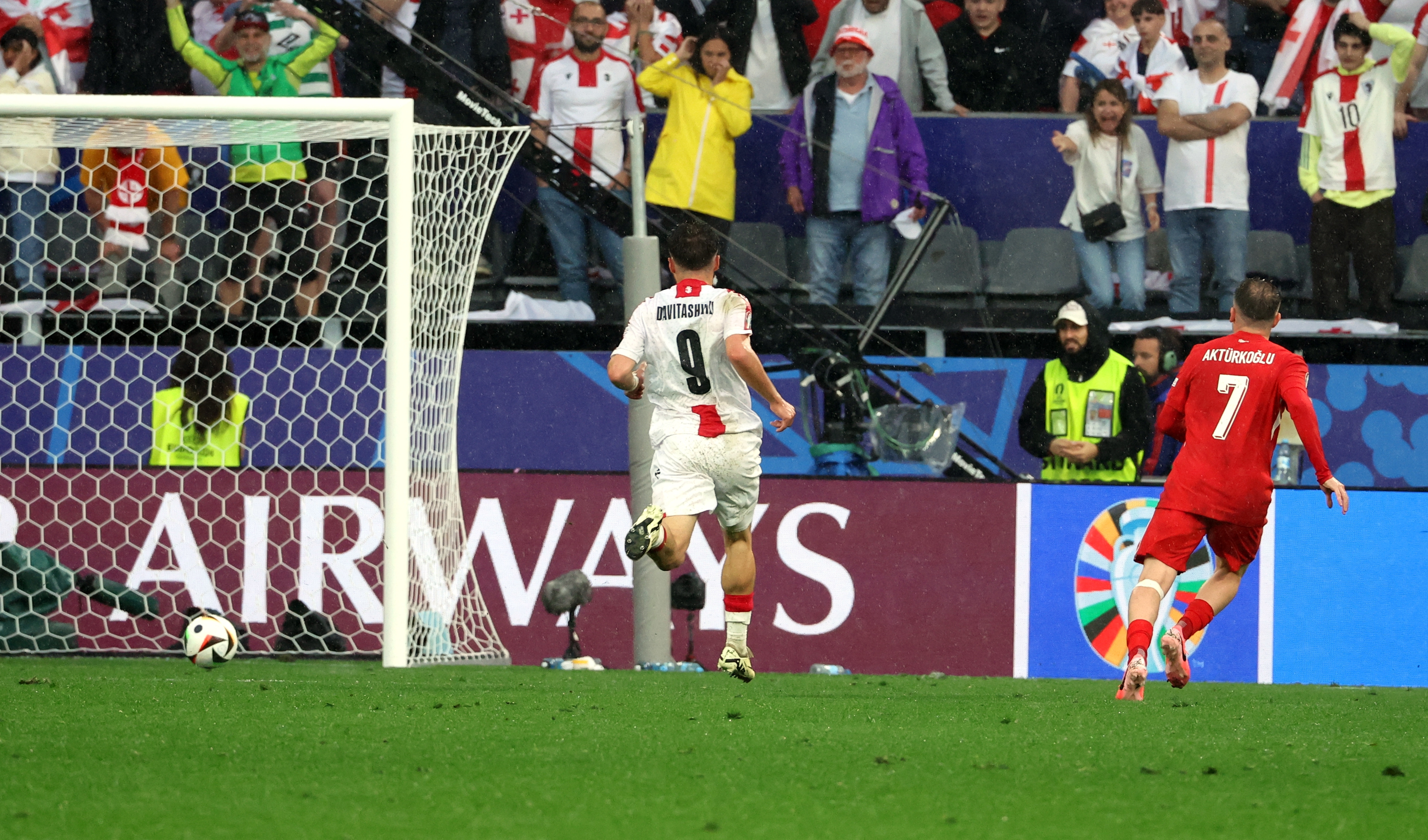 EURO 2024'e galibiyetle başladık! Arda Güler golünü attı tarihe geçti