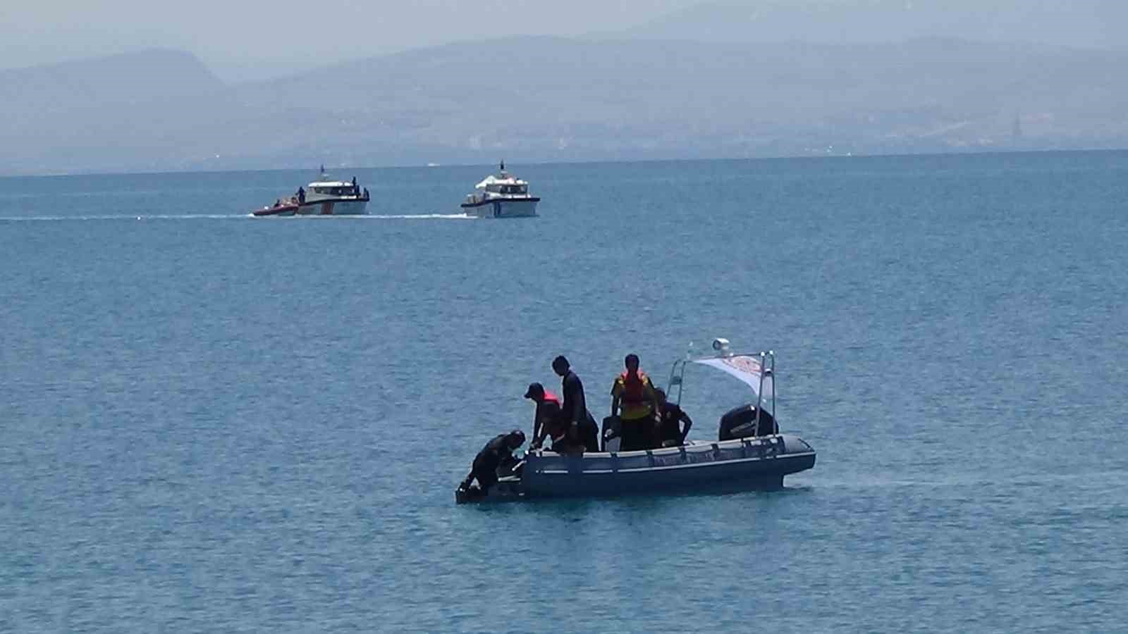 Van Gölü’nde kaybolan şahısın arama çalışmaları beşinci güne girdi