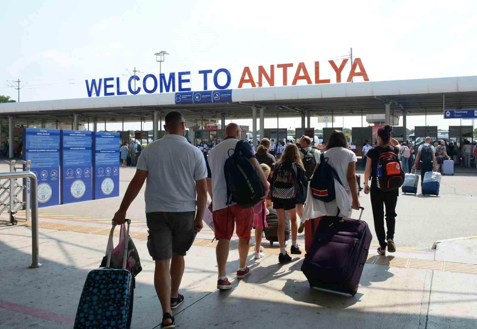 Antalya Havalimanında yeni rekor
