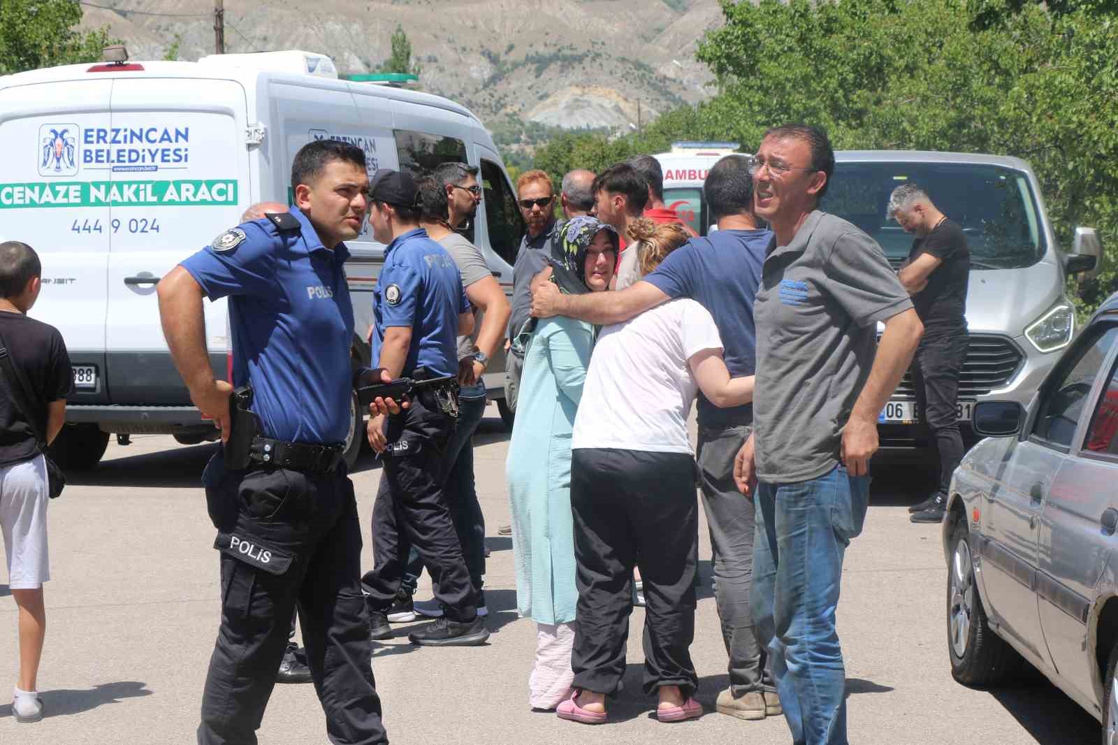 Komşusunu kürekle öldüren sanığa müebbet hapis cezası