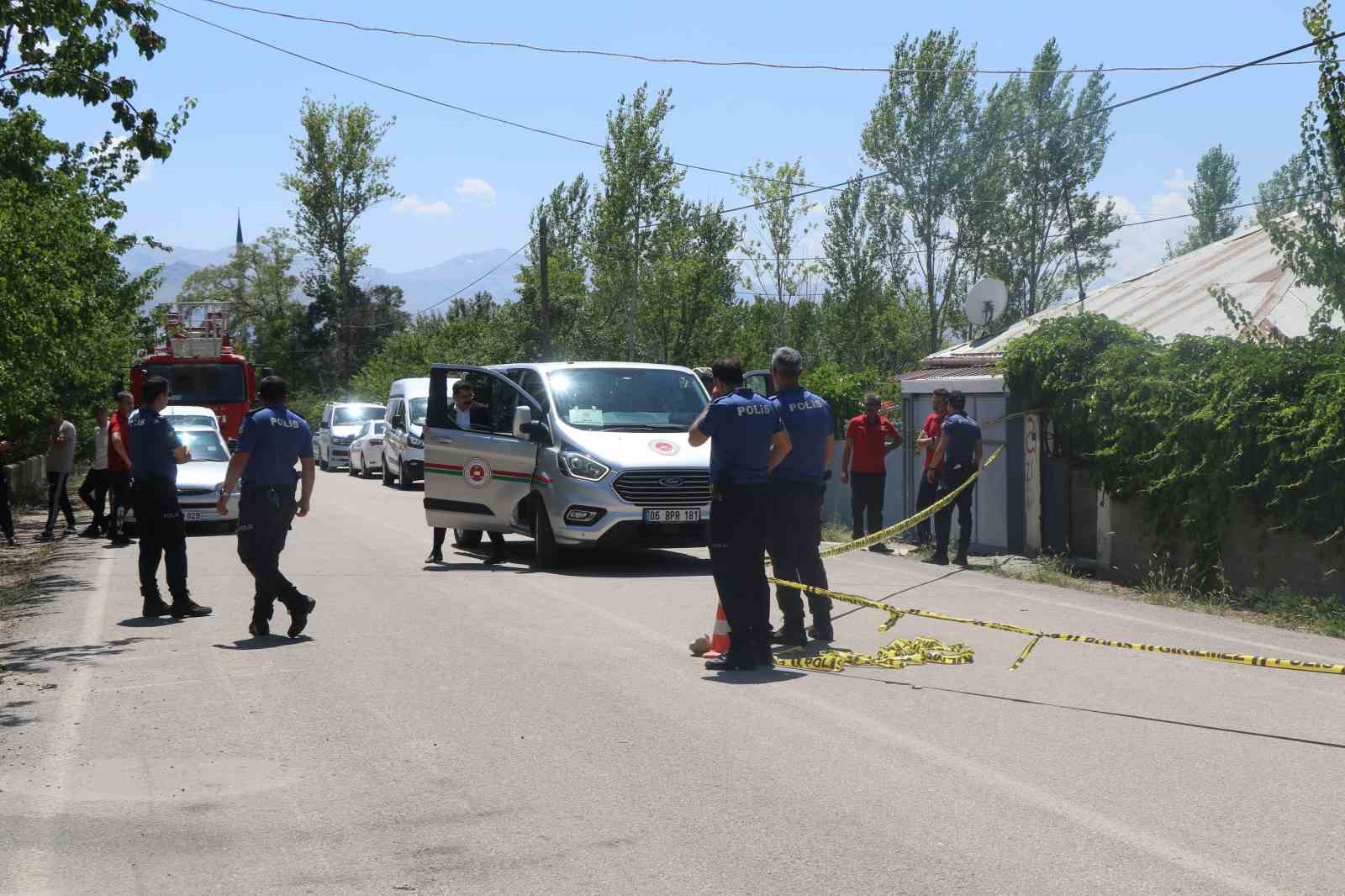 Komşusunu kürekle öldüren sanığa müebbet hapis cezası