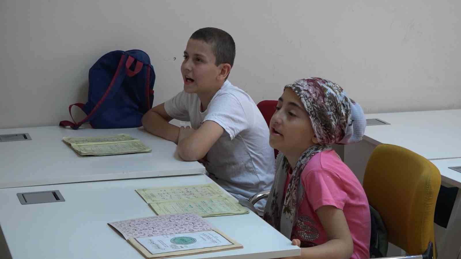 Tatvan Gençlik Merkezi’nde temel dini bilgiler eğitimi veriliyor