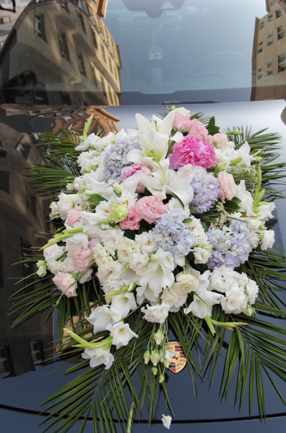 Düğün sezonuyla birlikte çiçekçilerde ‘gelin arabası’ yoğunluğu başladı