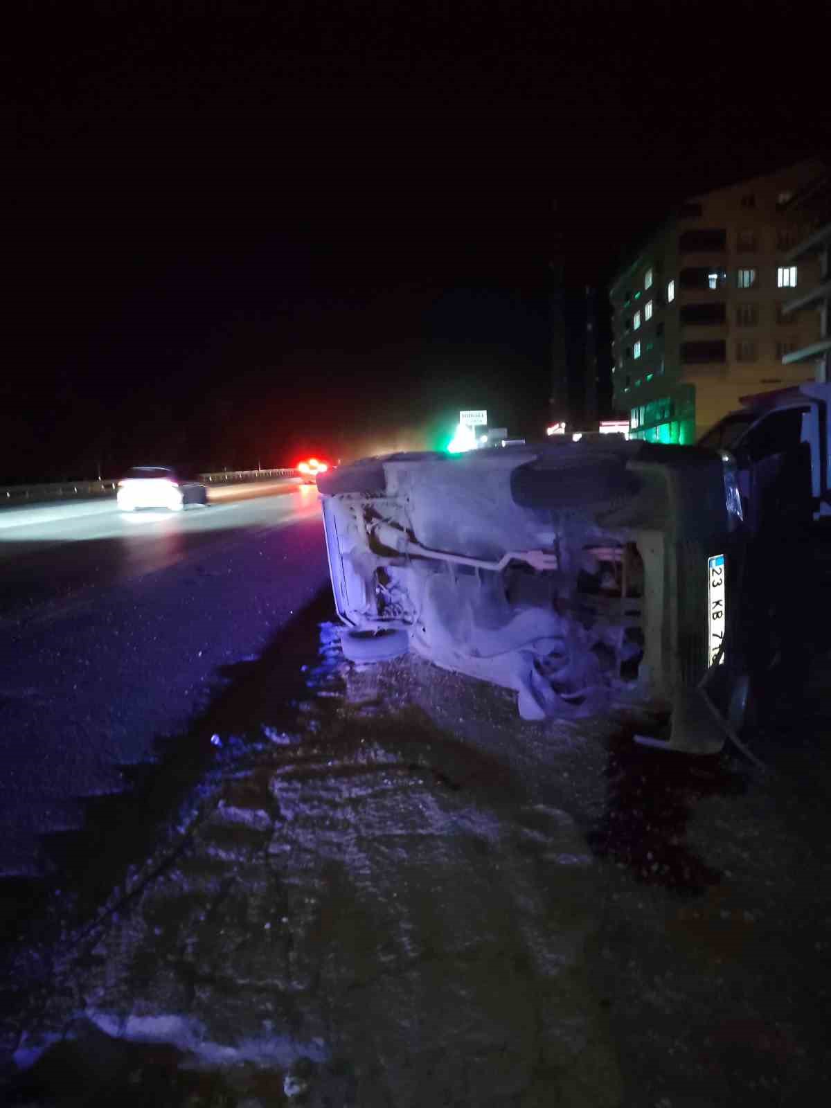 Tatvan’da zincirleme kaza: Ambulans kazaya karıştı