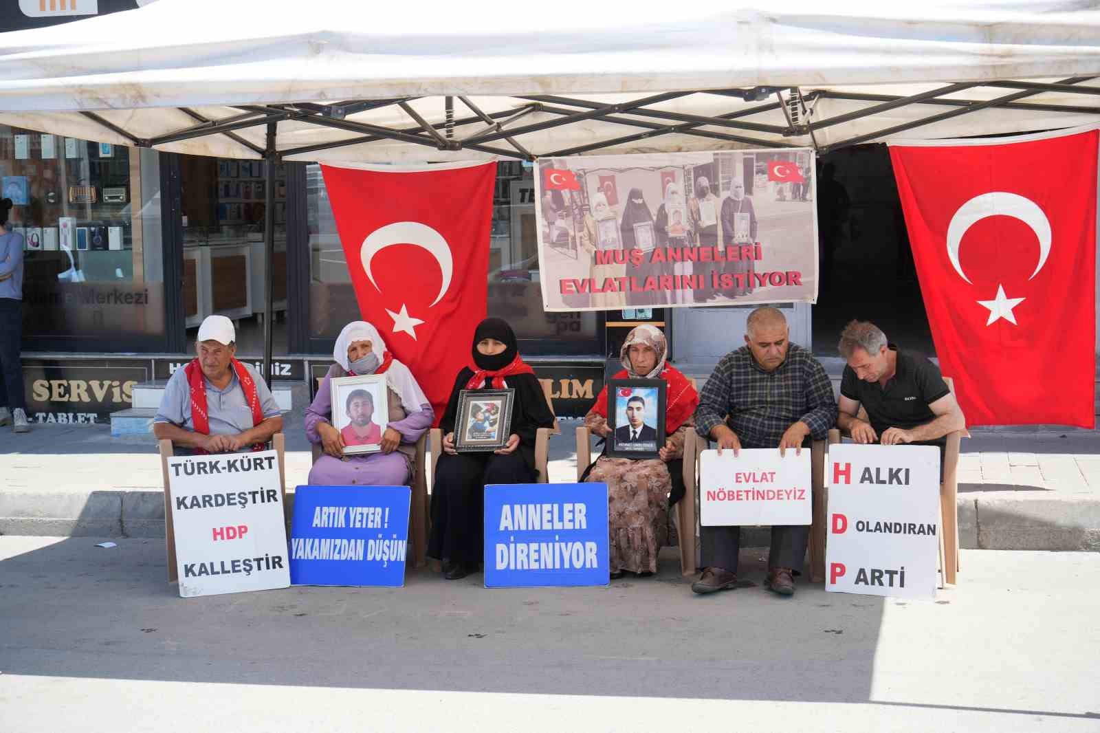 Muşlu ailelerin evlat nöbeti kararlılıkla devam ediyor