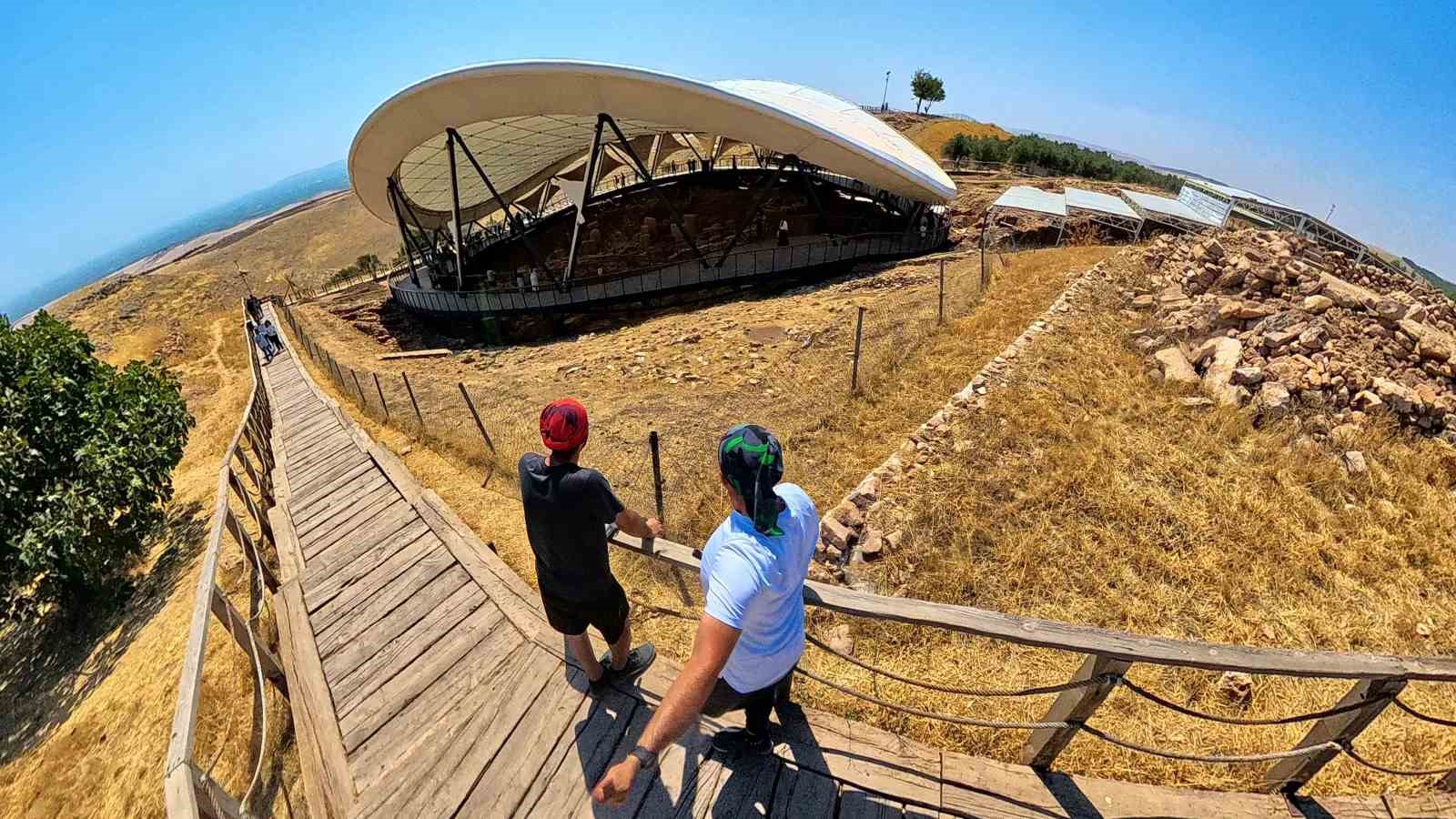 İki öğretmen bisikletle 5 günde 450 kilometre yol yaptı: Nemrut ve Göbeklitepe’ye bisiklet ile ulaştı