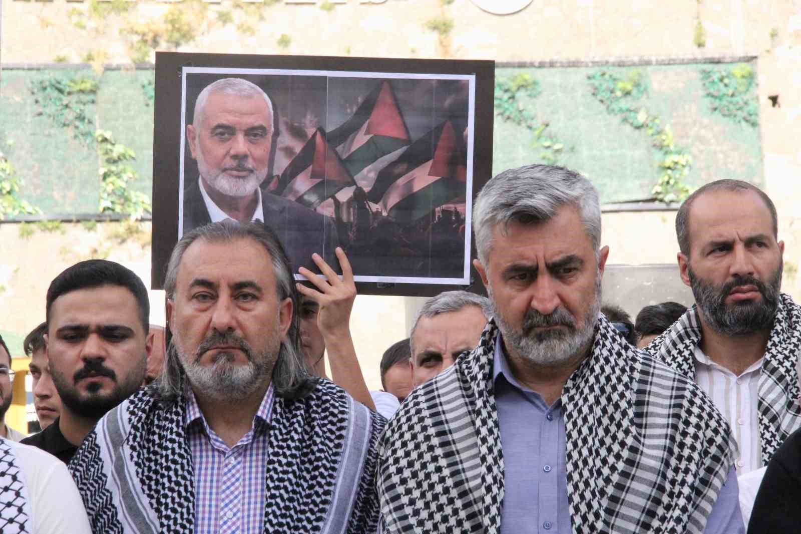 Hamas lideri İsmail Haniye için Bitlis’te gıyabi cenaze namazı kılındı