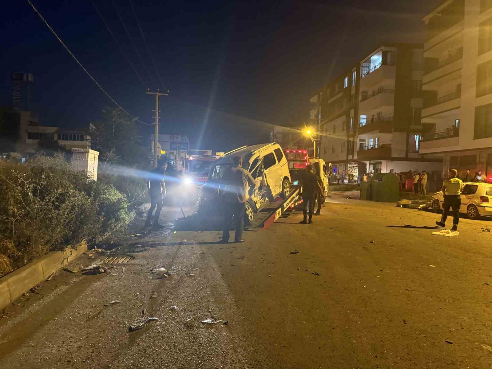 Iğdır’da korkutan zincirleme trafik kazası: 4 araç birbirine girdi