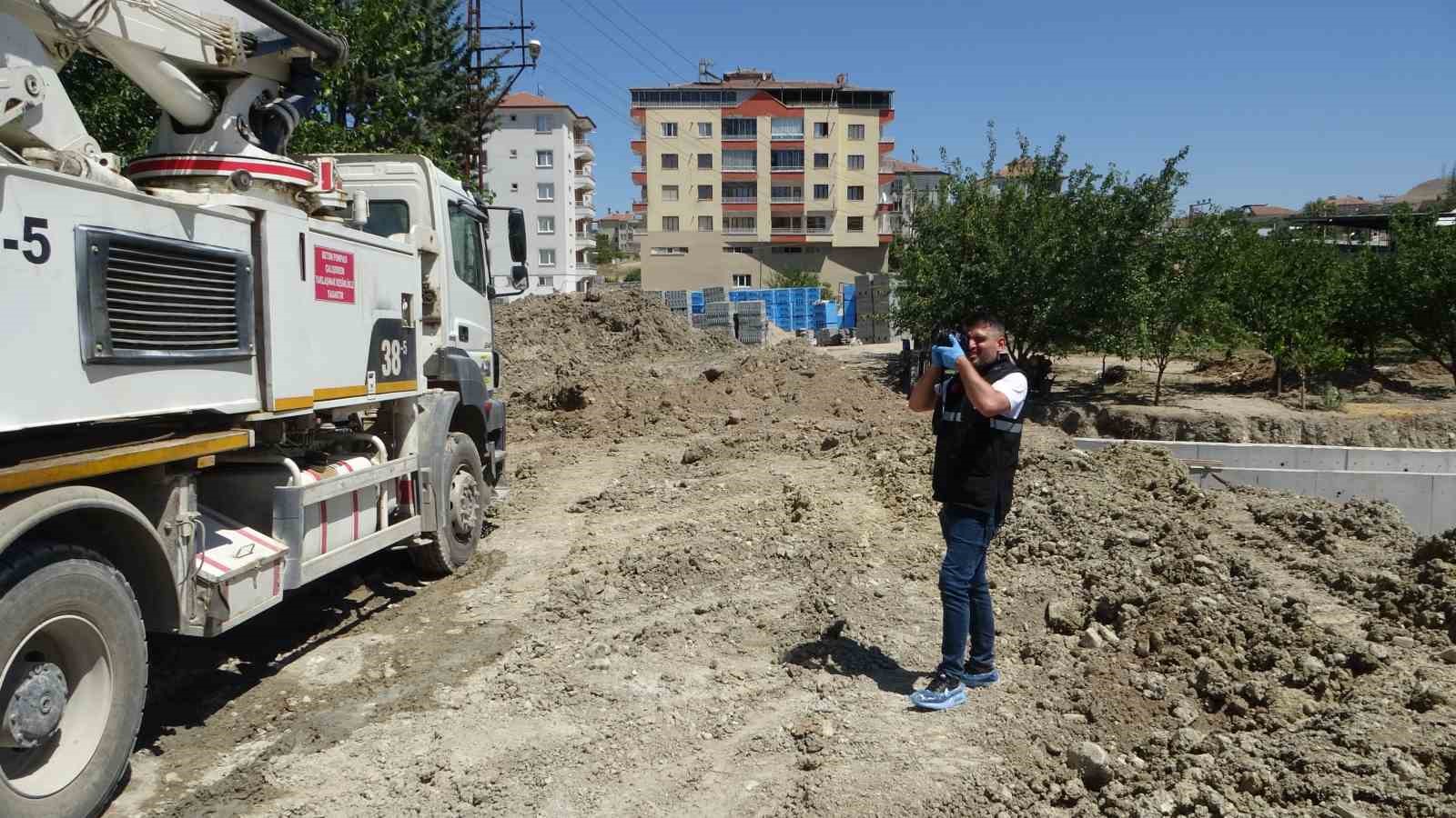 Menfez çalışması sırasında akıma kapılan genç yaralandı